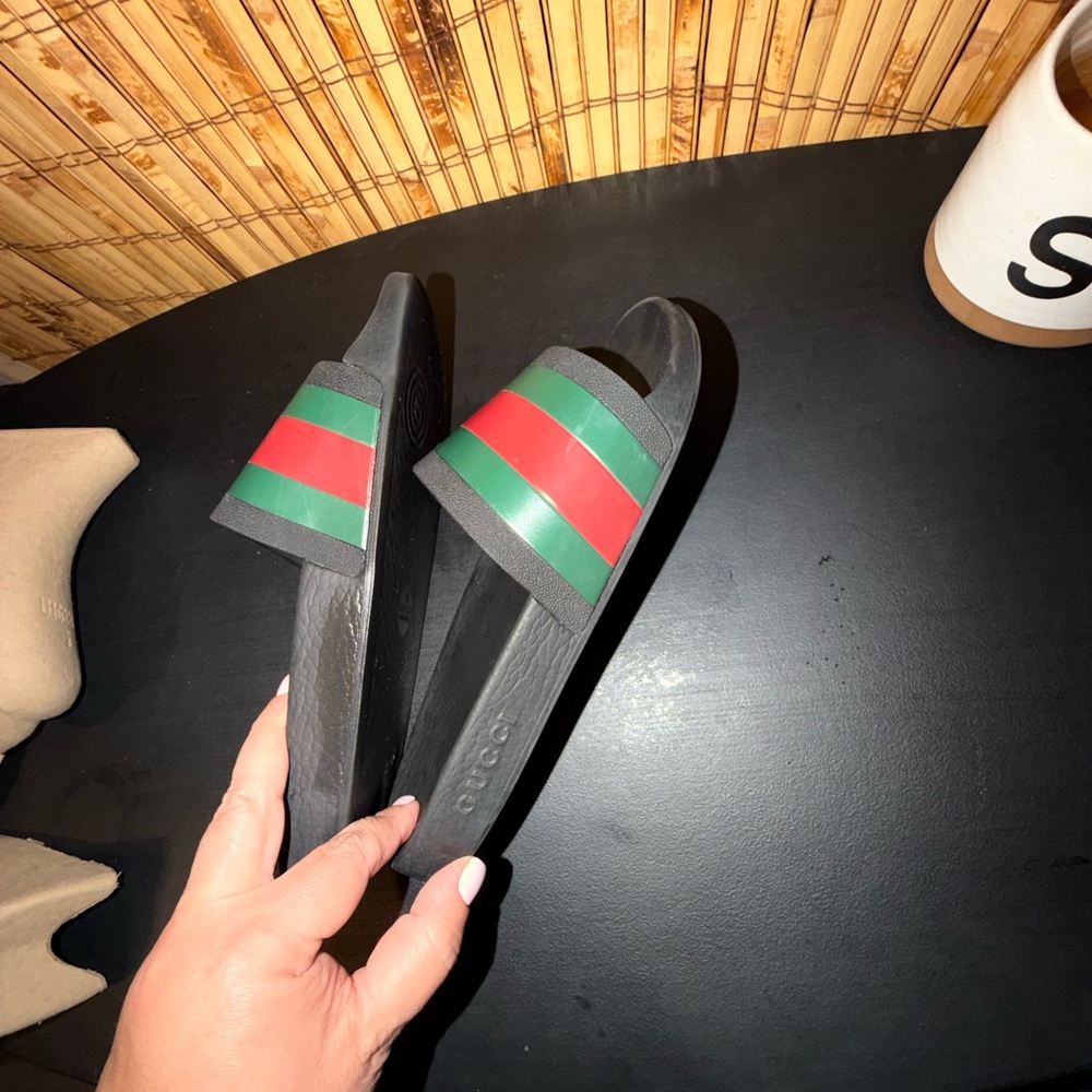 Gucci Gray Slides with Green and Red Stripes - Picture 6 of 7